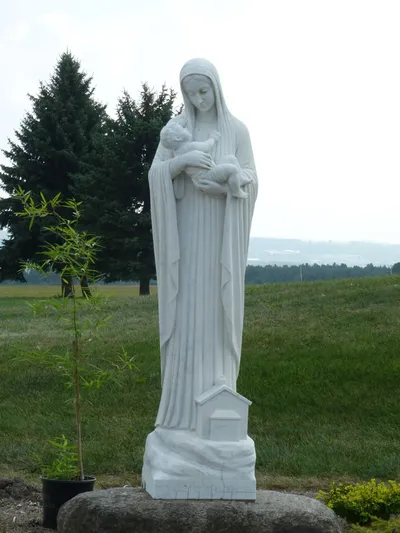 Statue of Our Lady.