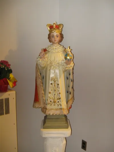 Infant of Prague statue.