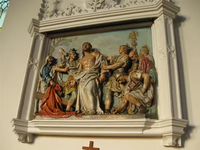 Statue of Our Lady.