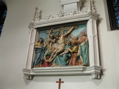 Risen Christ statue.