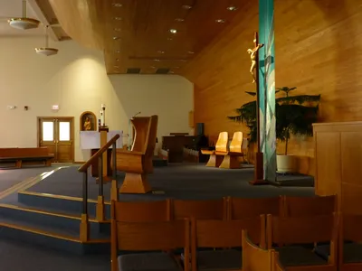 Sanctuary seen from the right.