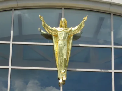 Statue of risen Christ above main entrance.