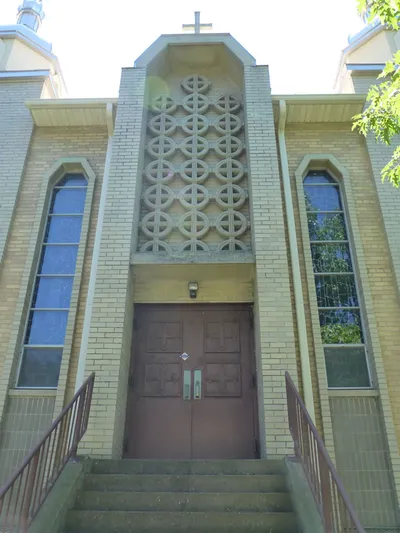 Altar and tabernacle.