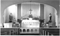 Former appearance of sanctuary. Our Lady of Good Counsel Web site (defunct)