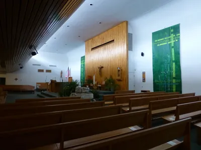 Sanctuary seen from the right.