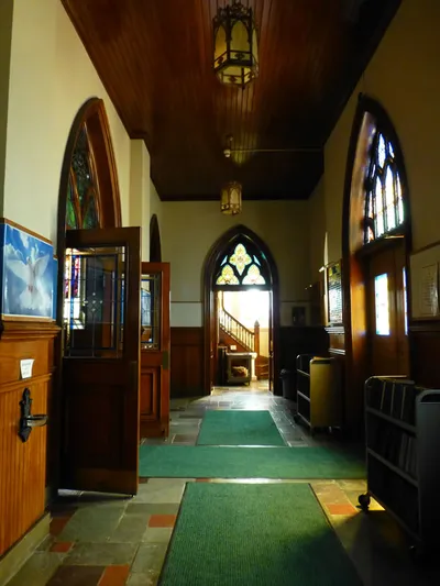 Narthex.
