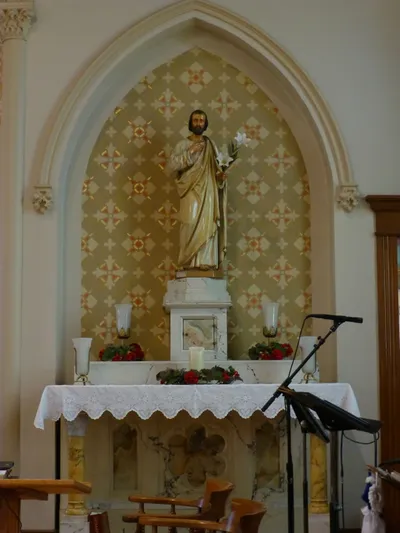 Right side altar.