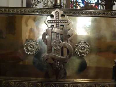 Symbol on ambo.