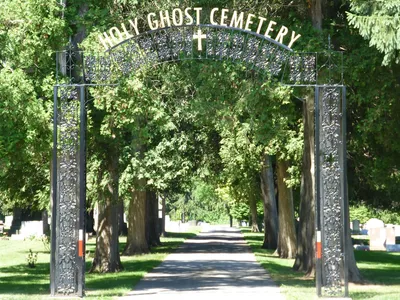 Entrance to cemetery