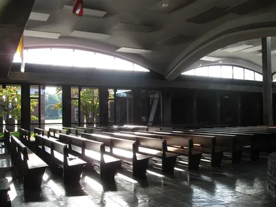 Left side of church seen from back right corner.