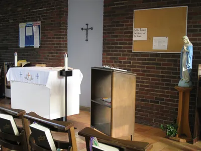 Daily Mass chapel, in gathering space behind the altar.