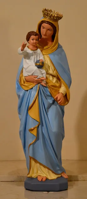 Statue of Our Lady.