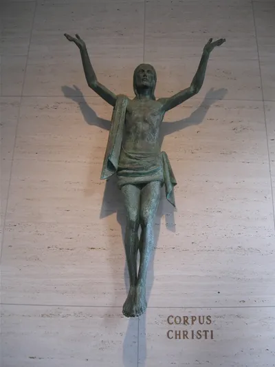 Risen Christ statue.