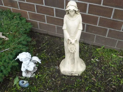 St. Elizabeth Ann Seton statue.