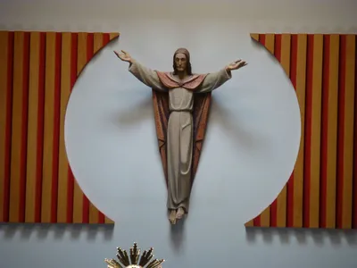 Statue of Christ.