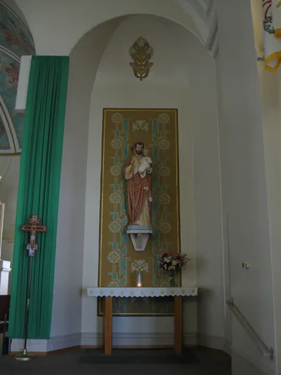 Right side altar.