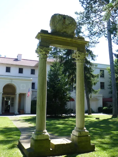 Pillars in front.