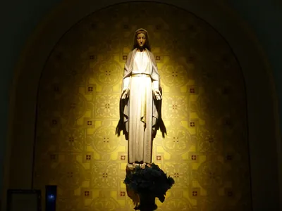 Statue of Our Lady.