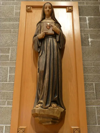 Statue of Our Lady.