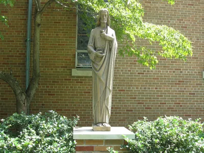 Statue of Christ.