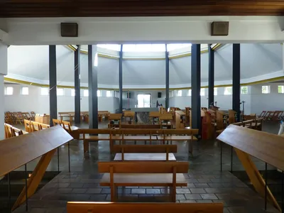 View from the right side.