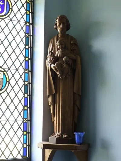 Statue of St. Joseph with child Jesus
