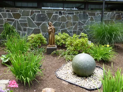 Fountain and statue.