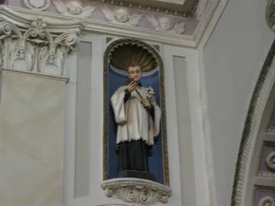 Statue.