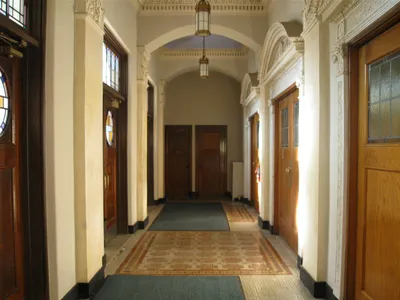 Narthex.