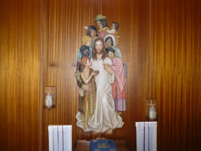 Statue of Jesus with children.