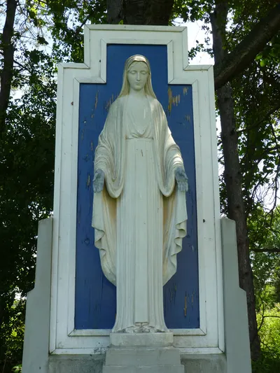 Statue of Our Lady.