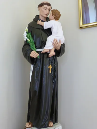 Statue of St. Anthony.