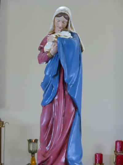 Statue of Our Lady.