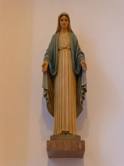 Statue of Our Lady.