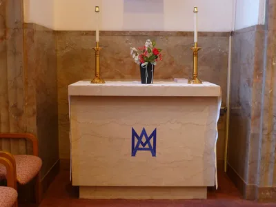 Side altar.