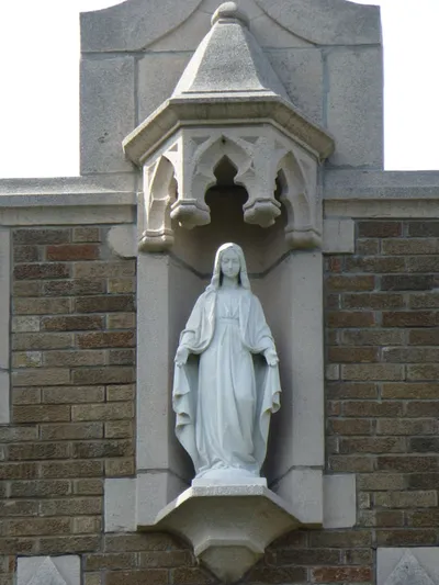 Statue of Our Lady.