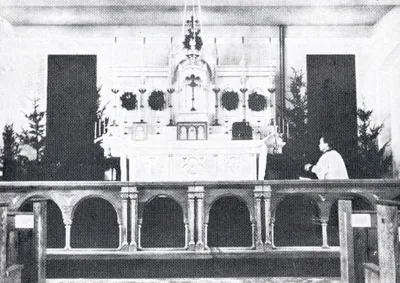 Sanctuary of original church. Source: History of Sacred Heart Parish
