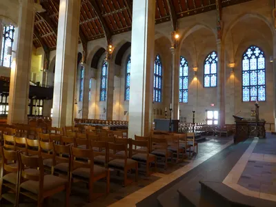 View from the front right corner.