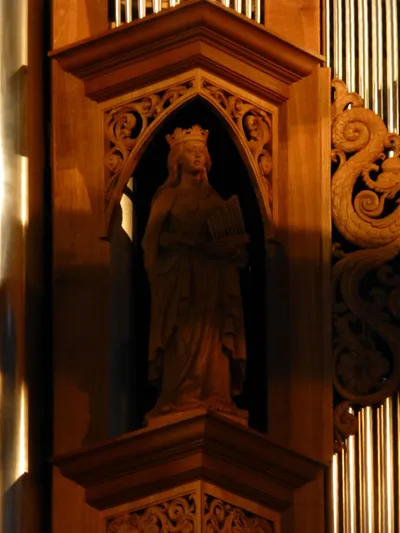 Statue in the organ.