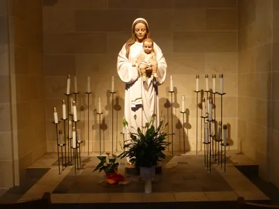 Statue of Our Lady.