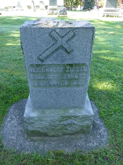 Grave of former Sacred Heart priest.