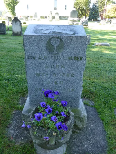 Grave of former Sacred Heart priest.