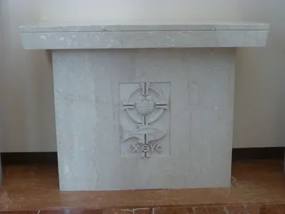 Credence table.