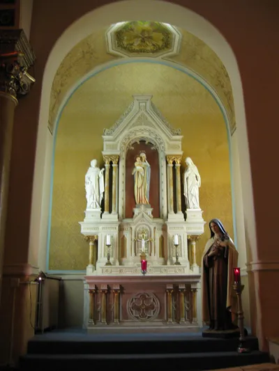 Right side altar.