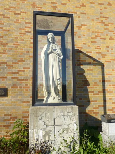 Statue of Our Lady.