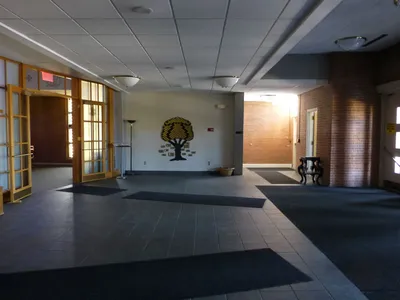 Narthex.