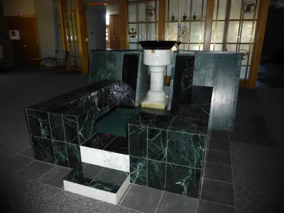 Font seen from angle.