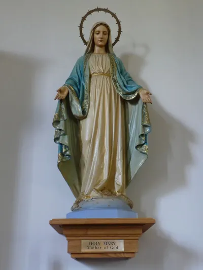 Statue of Our Lady.