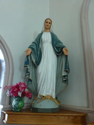 Statue of Our Lady.