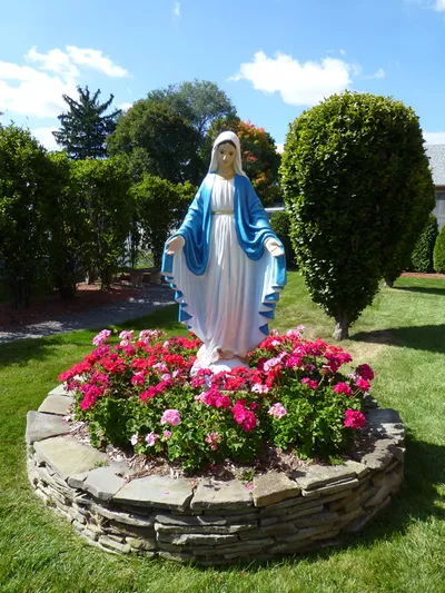 Statue of Our Lady.